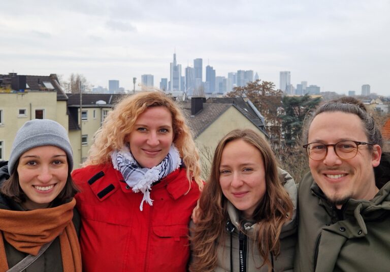 P4F-Trainer*innen-Team, v.l.n.r.: Sandra Klaft, Elisabeth Abanda, Julia Ruf & Konstantin Leimig